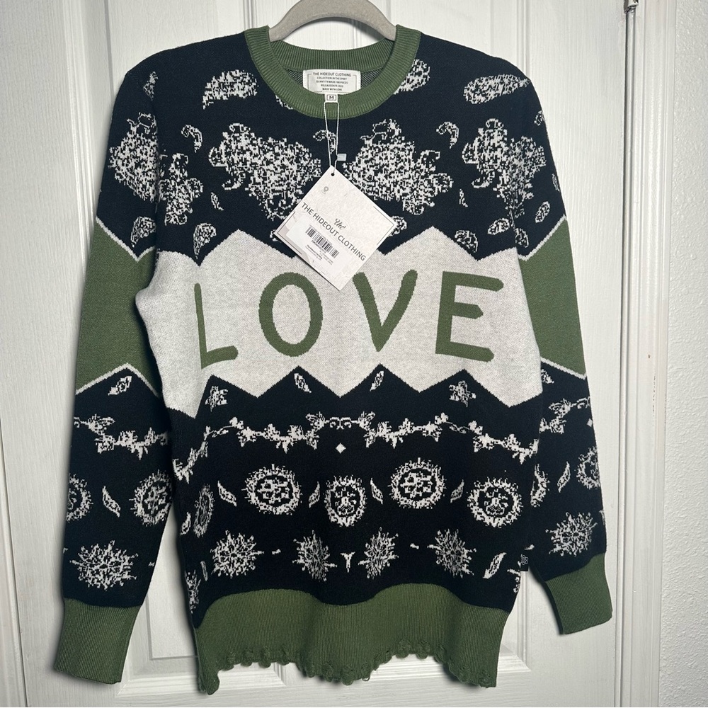 The Hideout Clothing Sweater Size Medium NWT